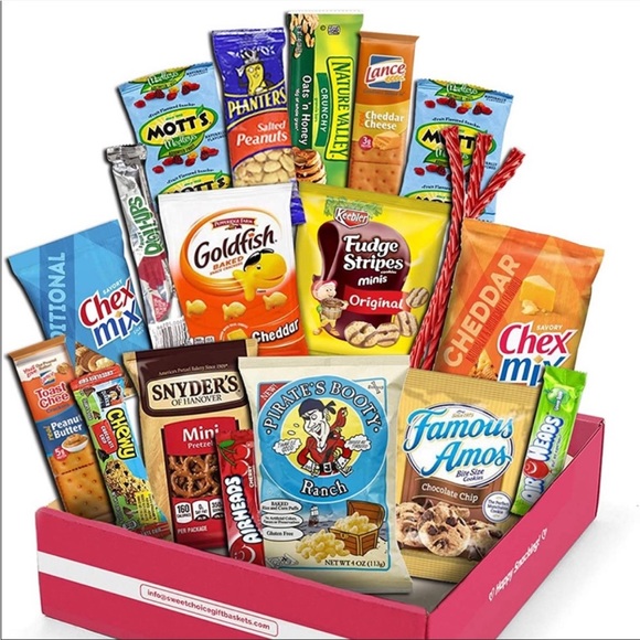 COLLEGE CARE PACKAGE 📦female 📦 - Picture 2 of 16